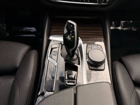 2021 BMW 5 Series 530i