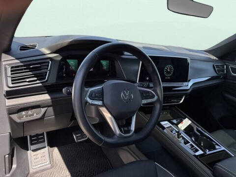2024 Volkswagen Atlas Cross Sport SEL Premium R-Line 4Motion