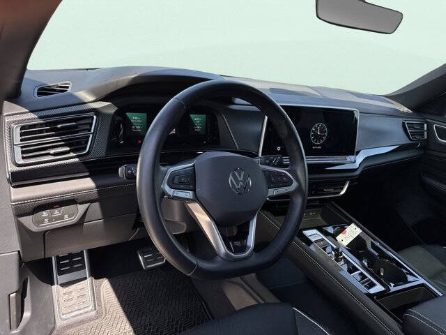2024 Volkswagen Atlas Cross Sport SEL Premium R-Line 4Motion