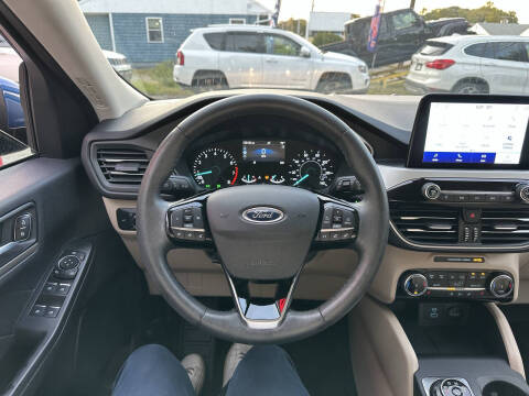 2022 Ford Escape SEL