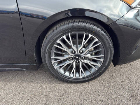 2022 Kia Forte GT Line