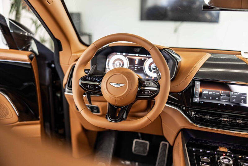 2026 Aston Martin DBX 707