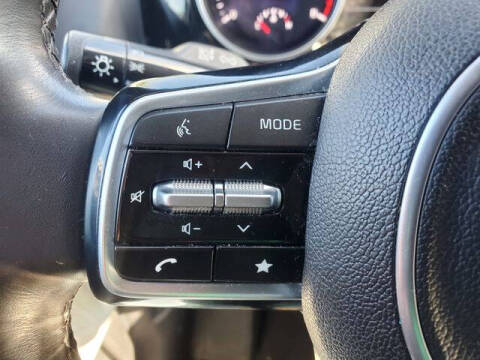 2023 Kia Carnival EX
