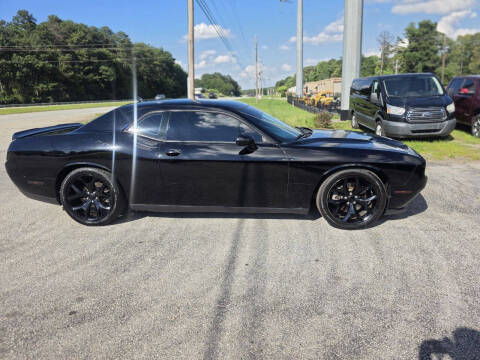 2016 Dodge Challenger SXT Plus