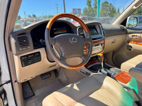 2005 Lexus LX 470