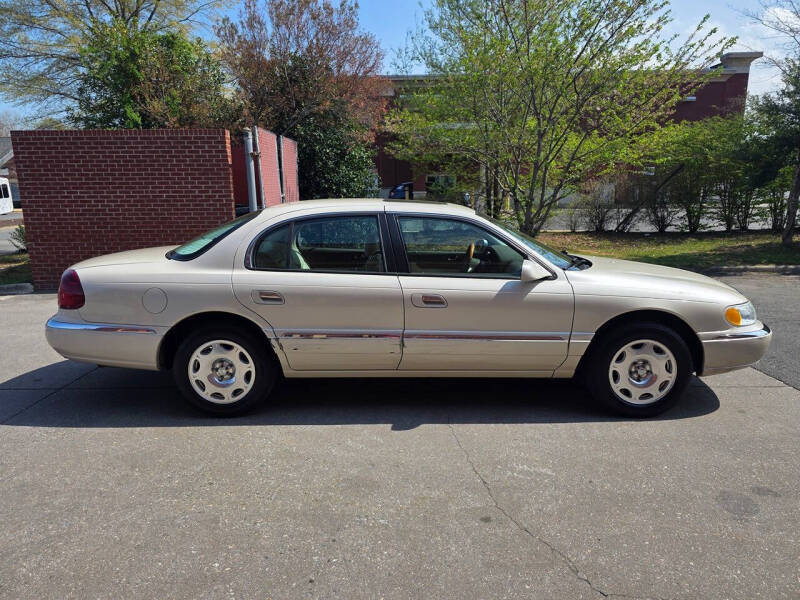 2002 Lincoln Continental