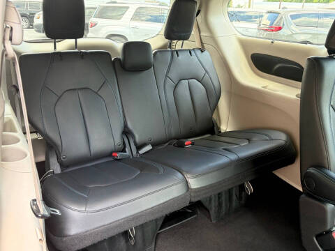 2021 Chrysler Pacifica Touring L