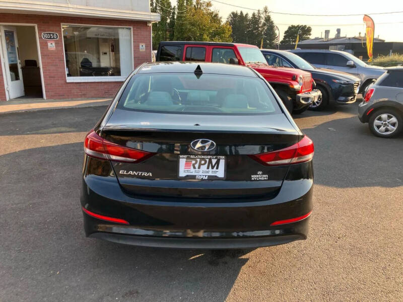 2017 Hyundai Elantra