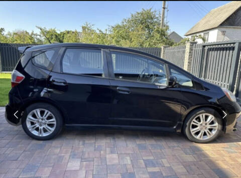 2009 Honda Fit for sale at KG MOTORS in West Newton MA