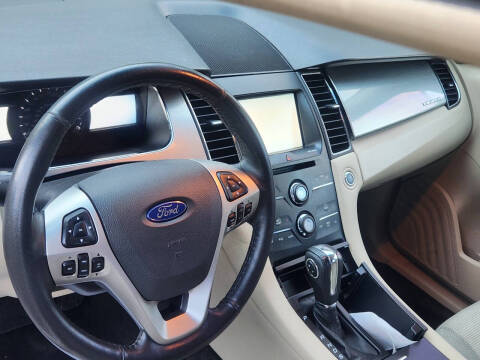 2013 Ford Taurus SEL