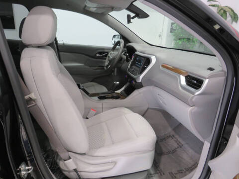 2017 GMC Acadia SLE-1