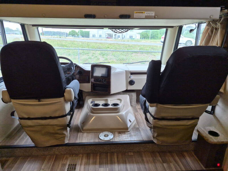 2019 Thor Motor Coach Ace 33.1