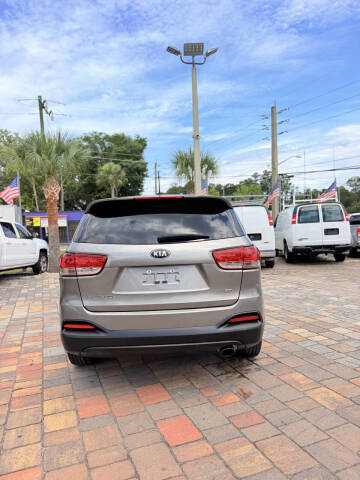 2017 Kia Sorento L
