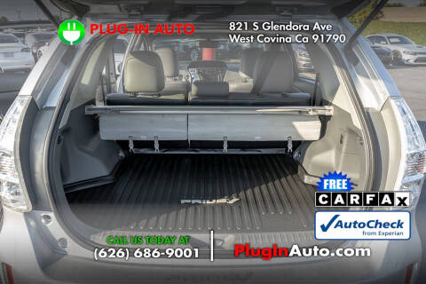 2013 Toyota Prius v Five