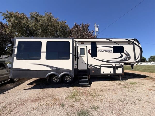 2015 Keystone RV Alpine 301