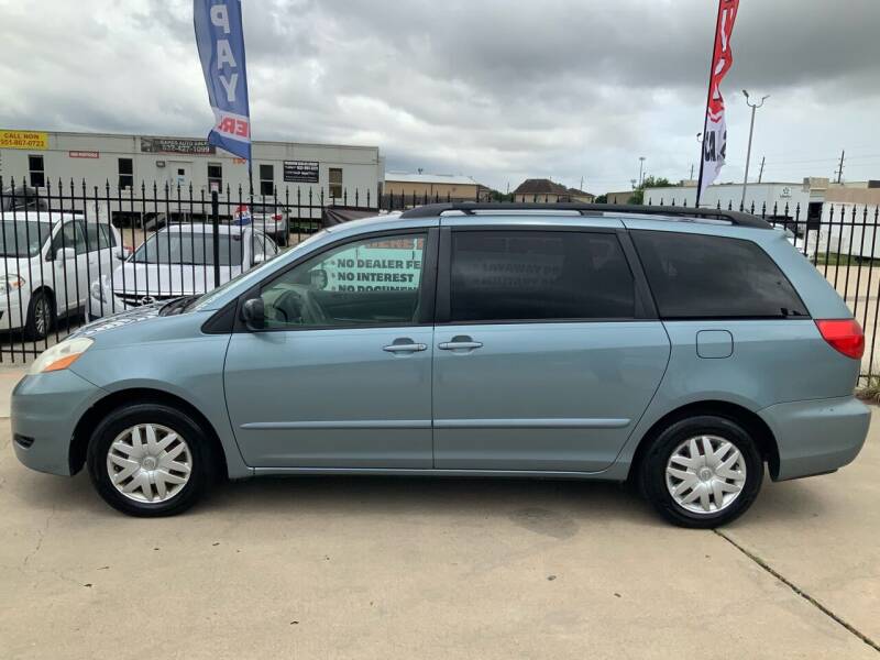 2007 Toyota Sienna for sale at I 90 Motors in Cypress TX