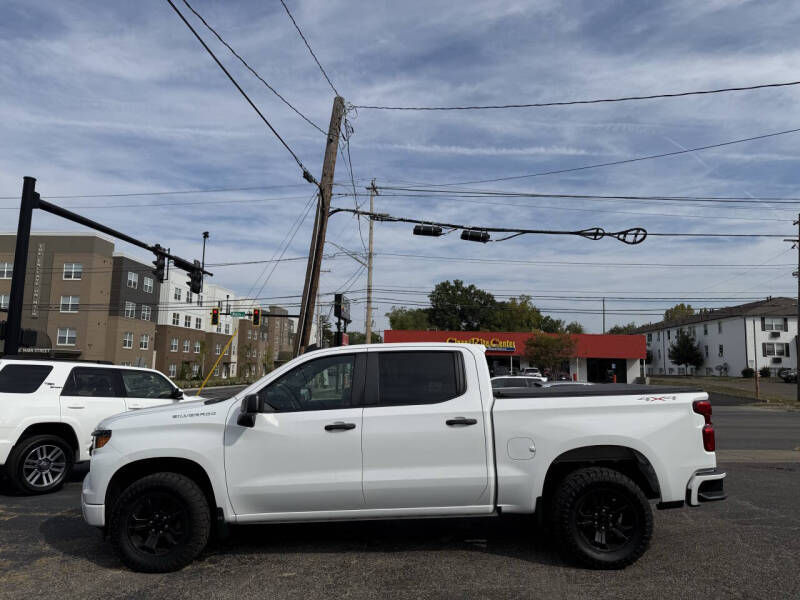 2022 Chevrolet Silverado 1500 Custom