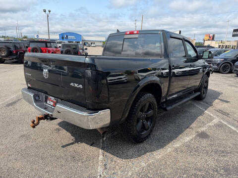 2016 RAM 1500 SLT