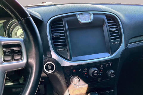 2014 Chrysler 300 C