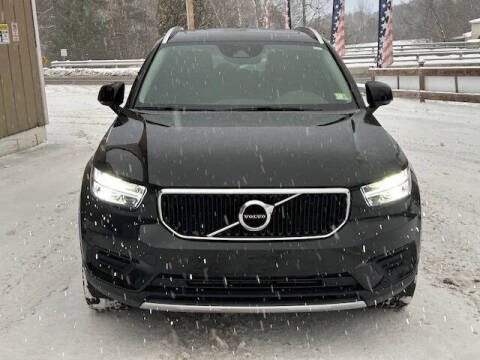 2020 Volvo XC40 T5 Momentum