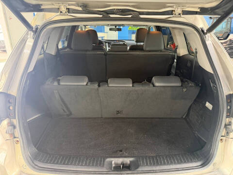 2014 Toyota Highlander LE