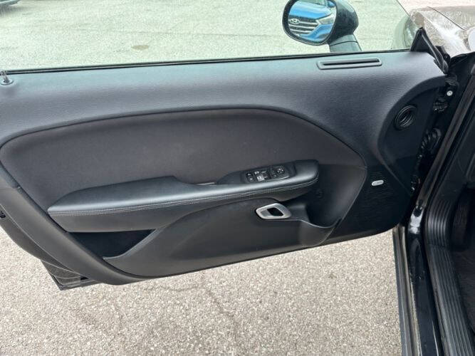 2015 Dodge Challenger SXT