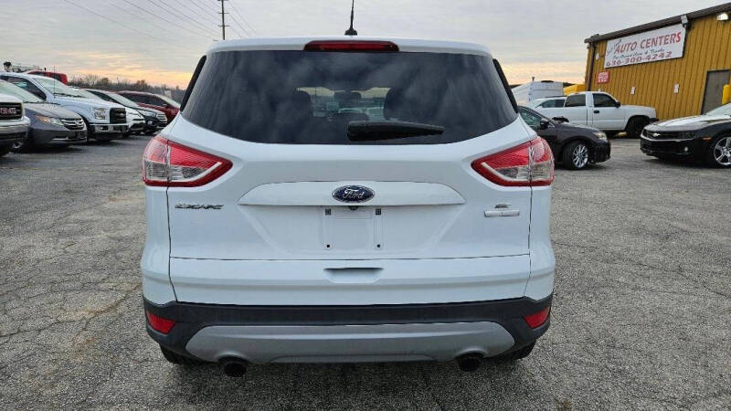 2016 Ford Escape SE photo 5