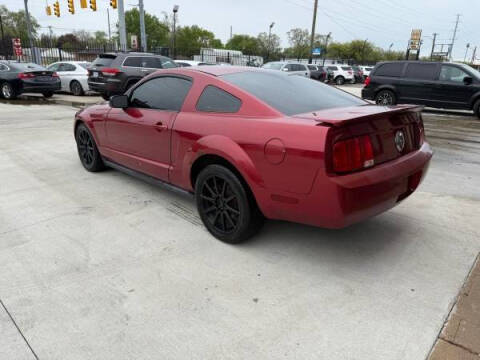 2007 Ford Mustang V6 Deluxe
