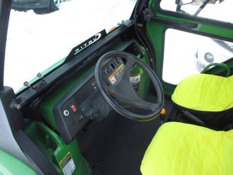 2017 John Deere GATOR TX 4X2