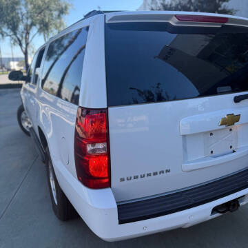 2013 Chevrolet Suburban LT