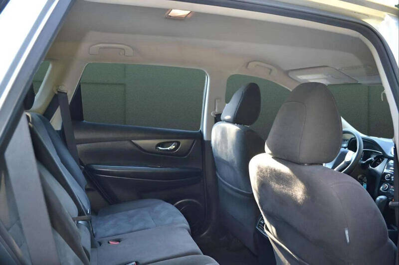 2015 Nissan Rogue S
