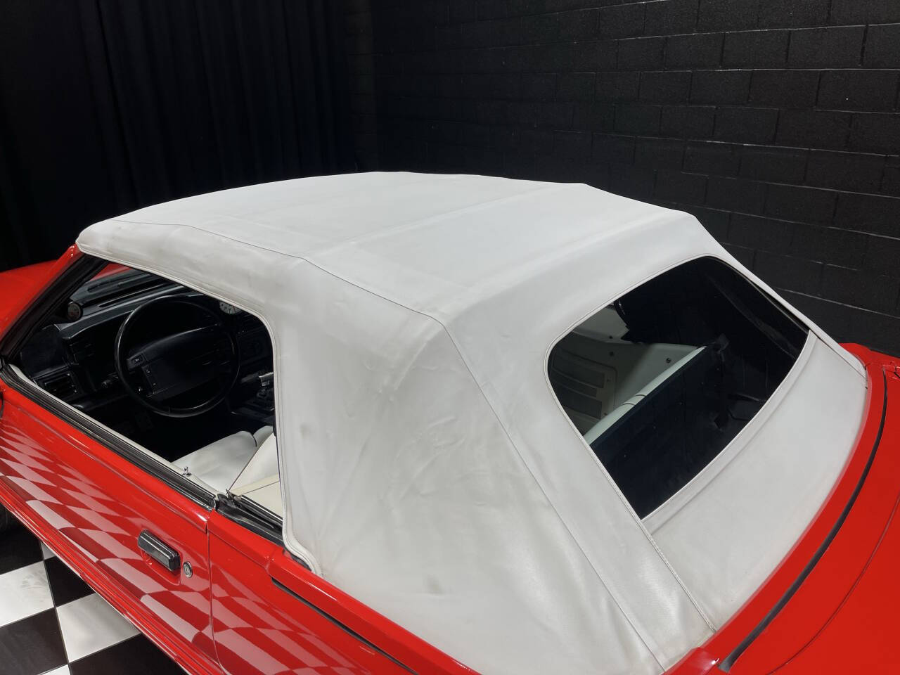 1992 Ford Mustang 61