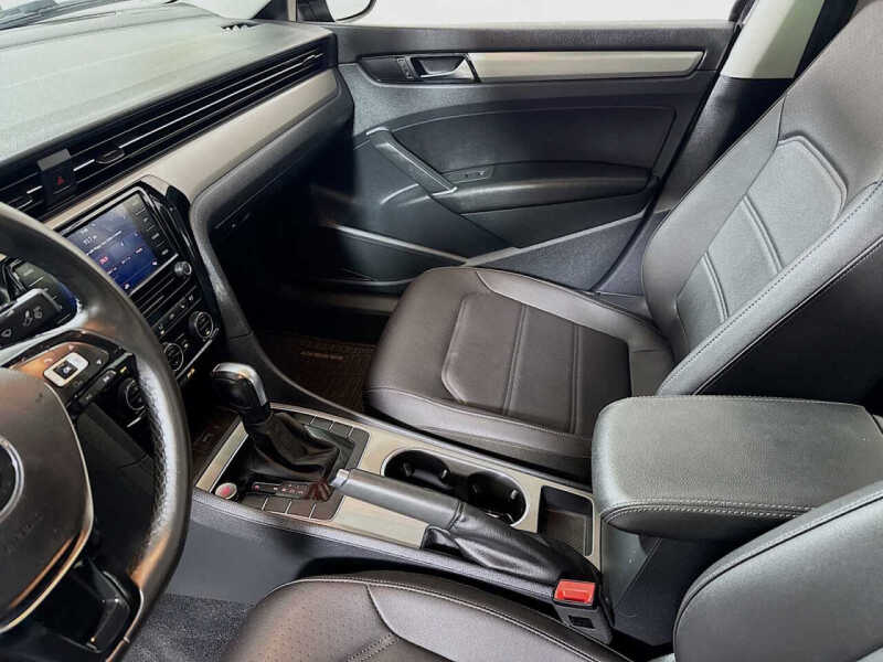 2021 Volkswagen Passat SE