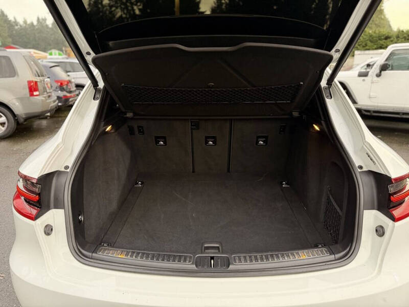 2016 Porsche Macan Turbo