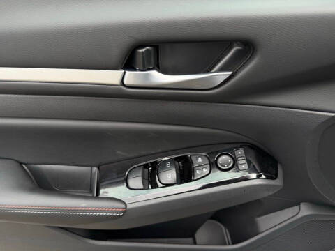 2025 Nissan Altima 2.5 SR