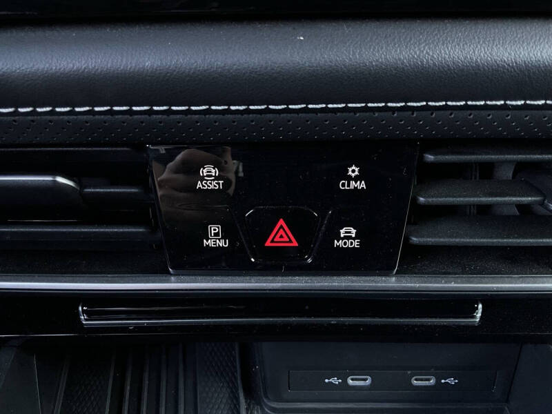 2025 Volkswagen Atlas Cross Sport SE 4Motion