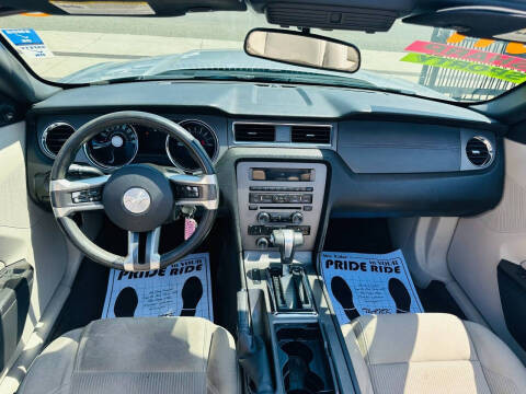 2011 Ford Mustang V6