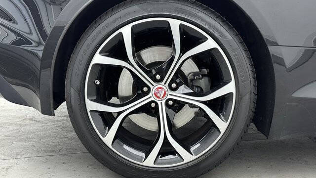 2021 Jaguar F-TYPE P300