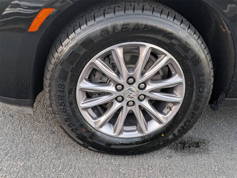 2023 Buick Enclave Essence