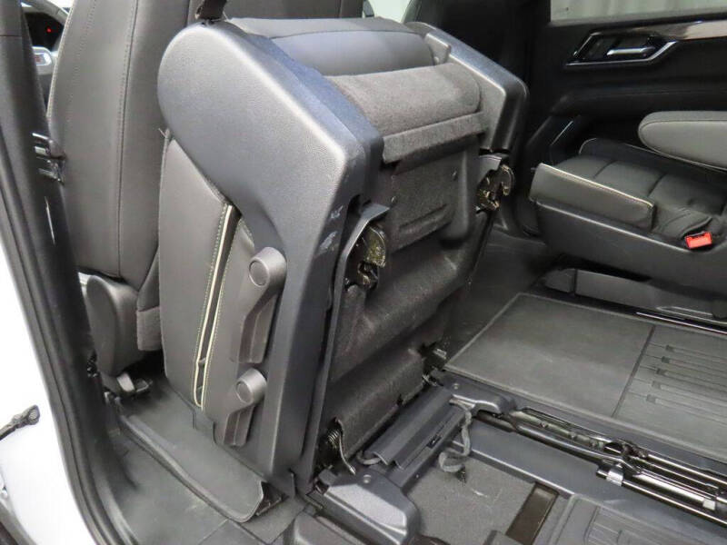 2025 GMC Yukon Elevation