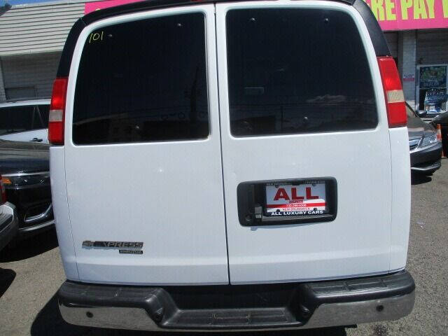 2015 Chevrolet Express LT 2500