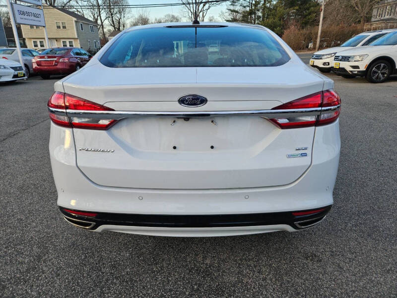 2017 Ford Fusion SE