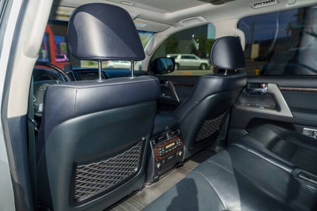 2013 Toyota Land Cruiser