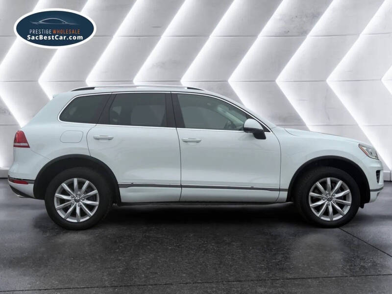 2017 Volkswagen Touareg V6 Sport