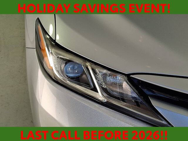 2019 Toyota Camry Hybrid LE