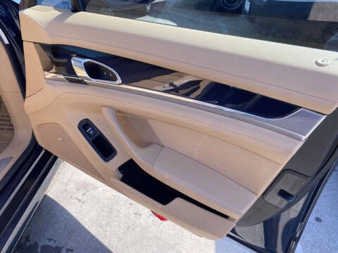 2014 Porsche Panamera 4