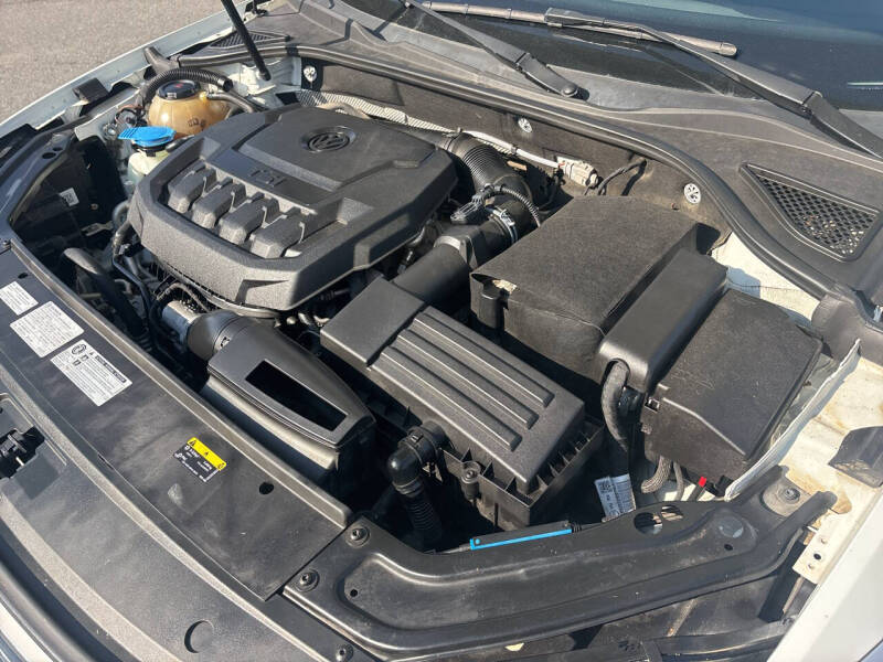 2018 Volkswagen Passat 2.0T SE