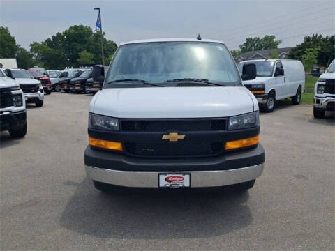 2025 Chevrolet Express 3500