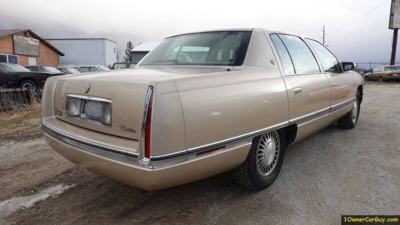 1994 Cadillac DeVille null photo 32