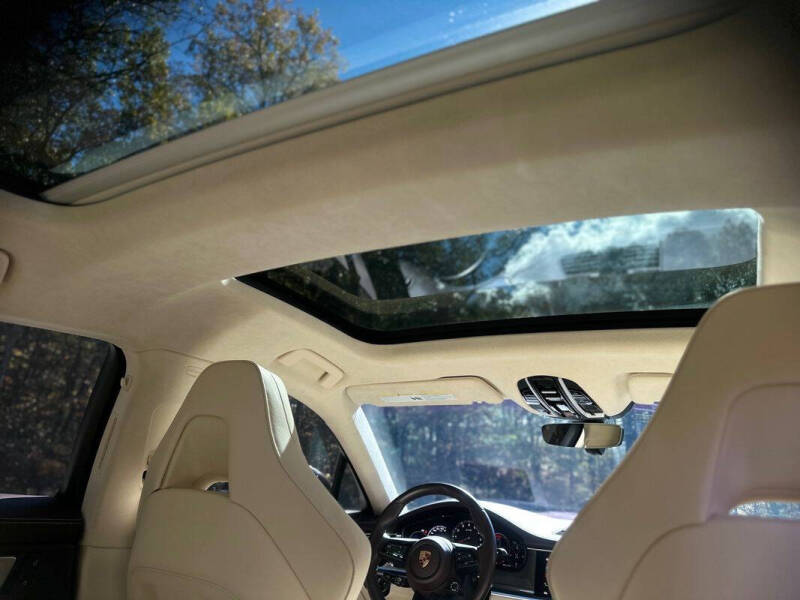 2023 Porsche Panamera GTS